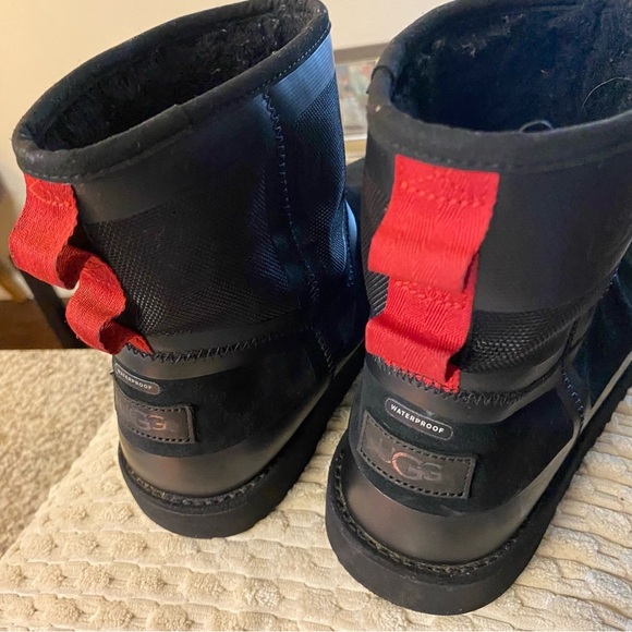 UGG Classic Mini Urban Tech WP black size 10 - Picture 6 of 15